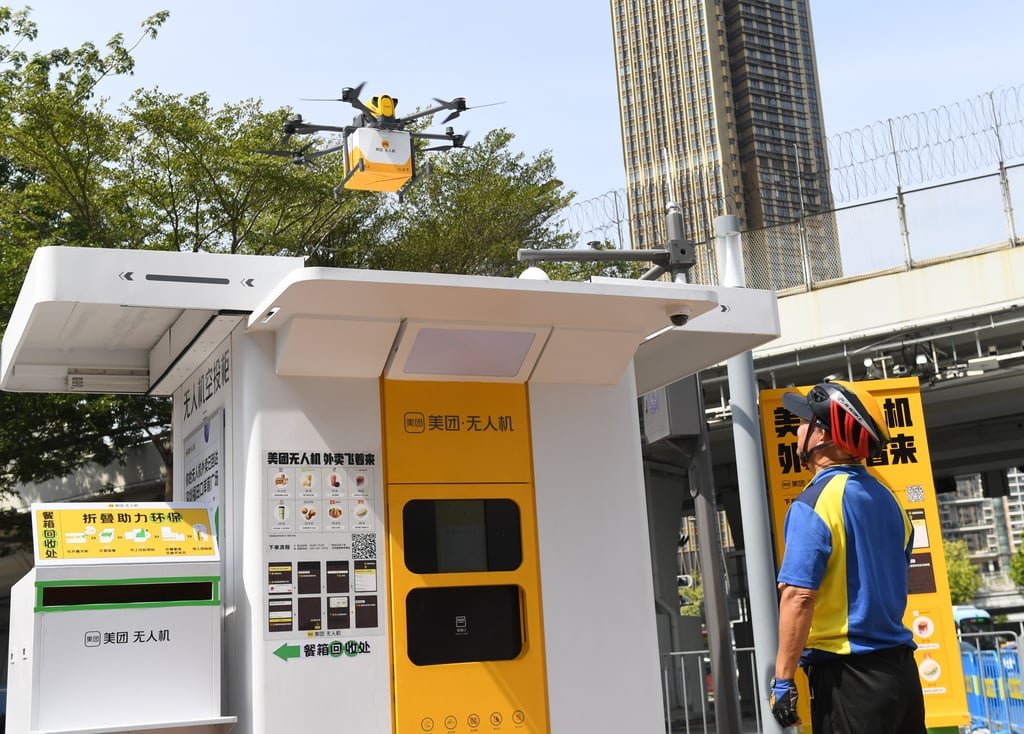 A Meituan drone landing on an express delivery station in Shenzhen. Photo: Xinhua