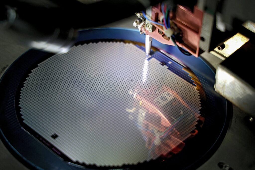 Shandong Province Factory Produces Semiconductor Wafer