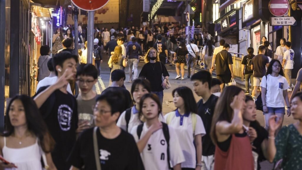 3 foreigners arrested over theft in Hong Kong, with tourist among victims