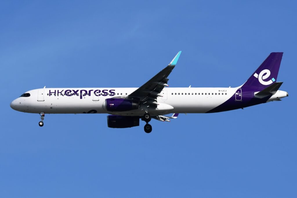 HK Express Airbus A321neo landing at BKK shutterstock_2520400061