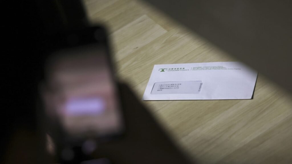 Customers left with no answers after finding Hong Kong clinic abruptly closed