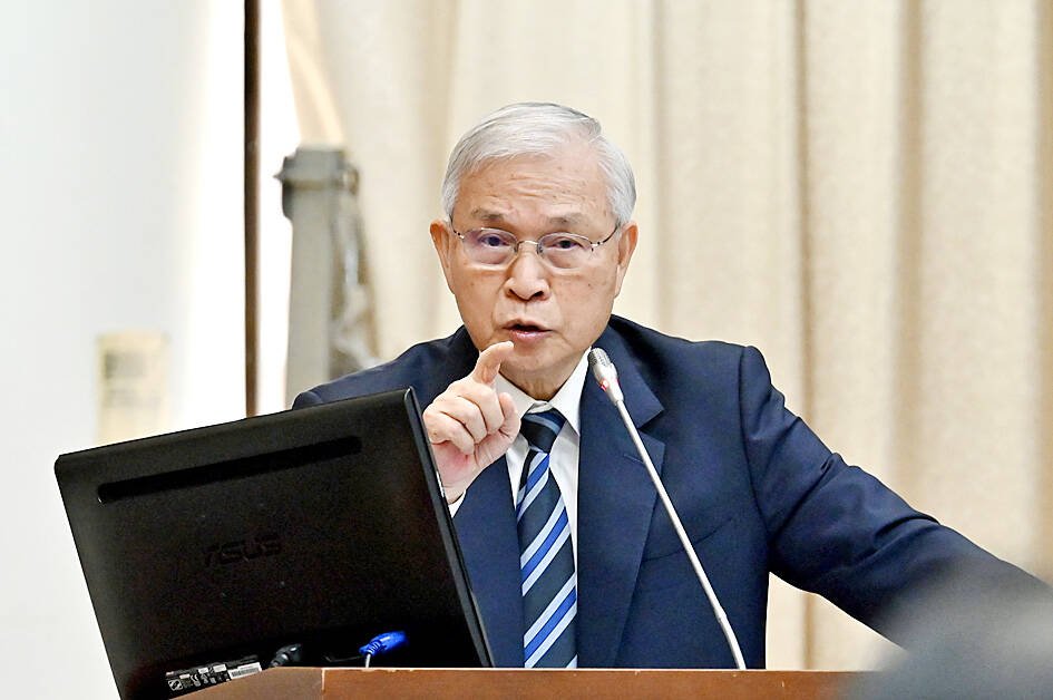 Central bank tells financial firms to follow forex rules