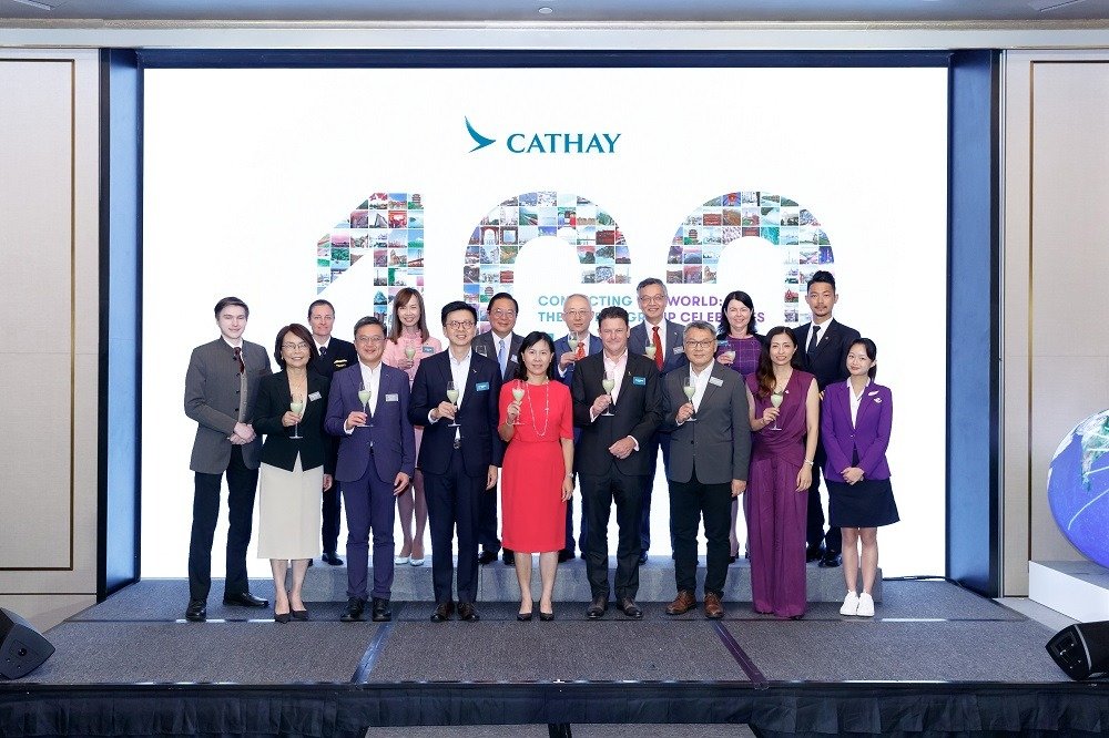 國泰酒會慶祝6月達全球100個航點  陳美寶：非凡成就證國泰、政府與港人共同努力