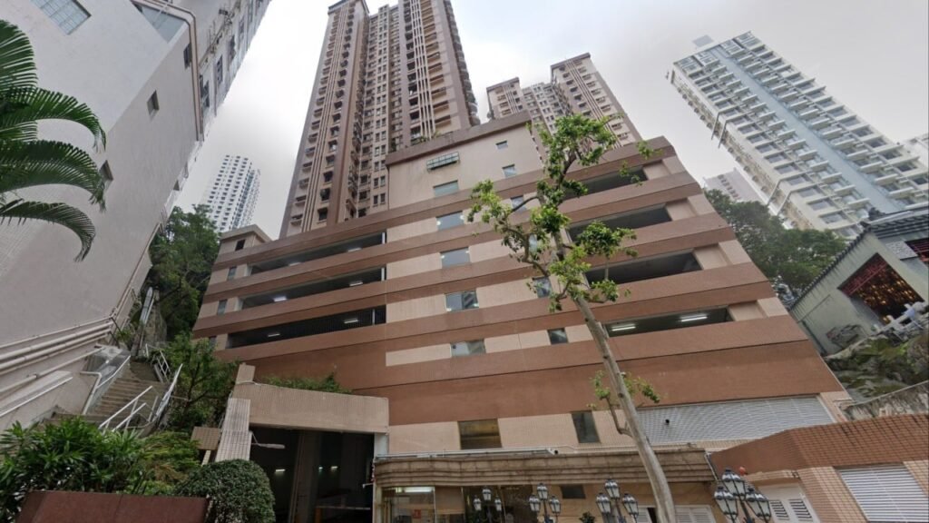 Hong Kong private estate pool told to close over fake lifeguard credentials