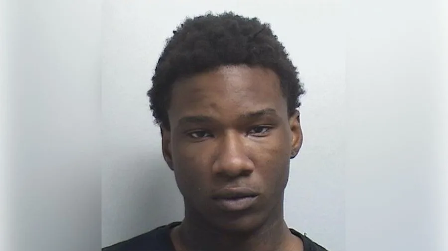 Man at Collierville High School arrested for handgun, THC vape