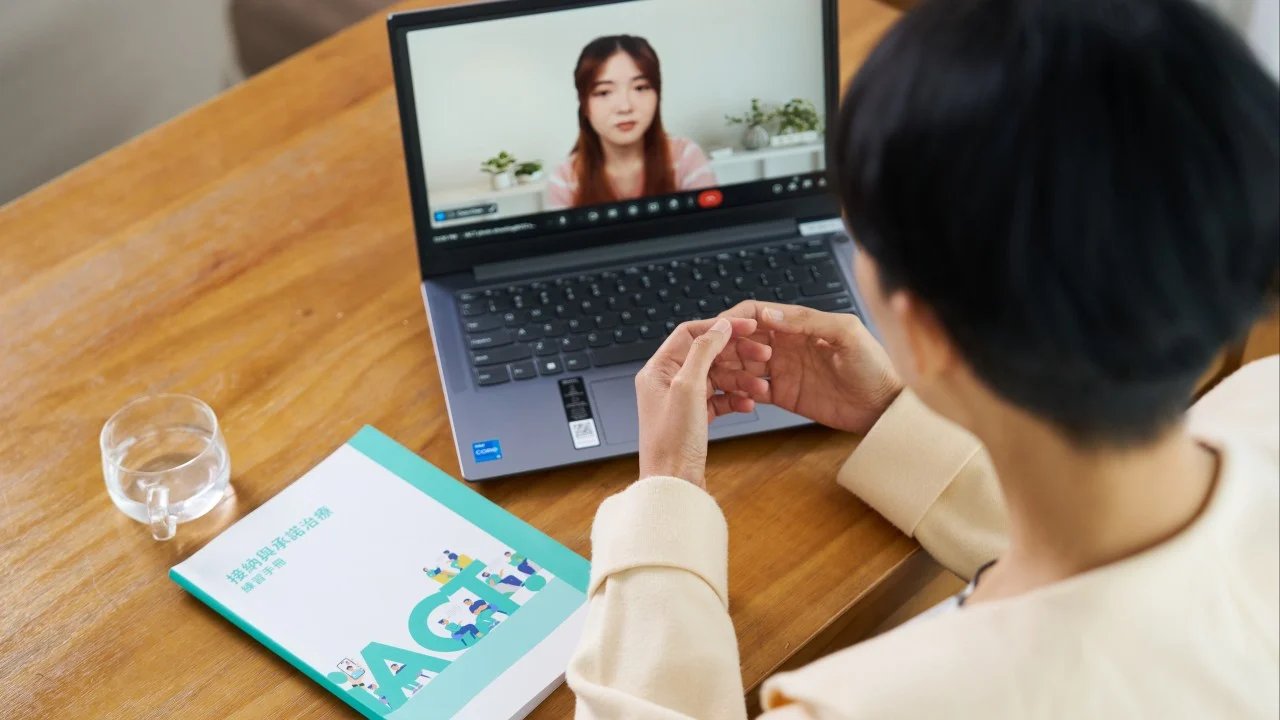 Operation Santa Claus backs expansion of Hong Kong teen counselling project