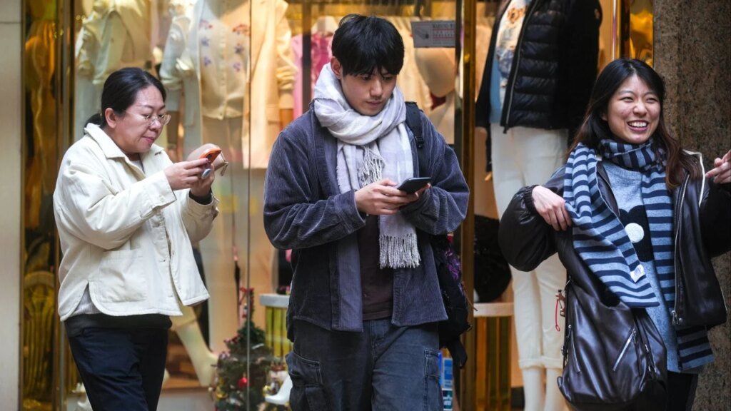 Hong Kong wakes up to coldest morning so far this winter at 12.9 degrees Celsius