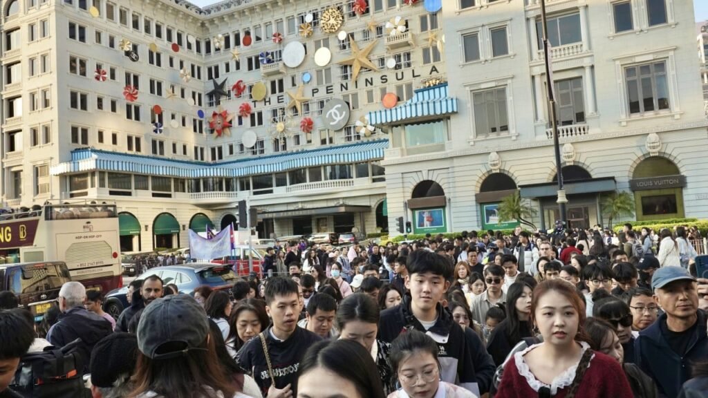 Hong Kong police hunt trio after HK$838,000 watch disappears from hotel room