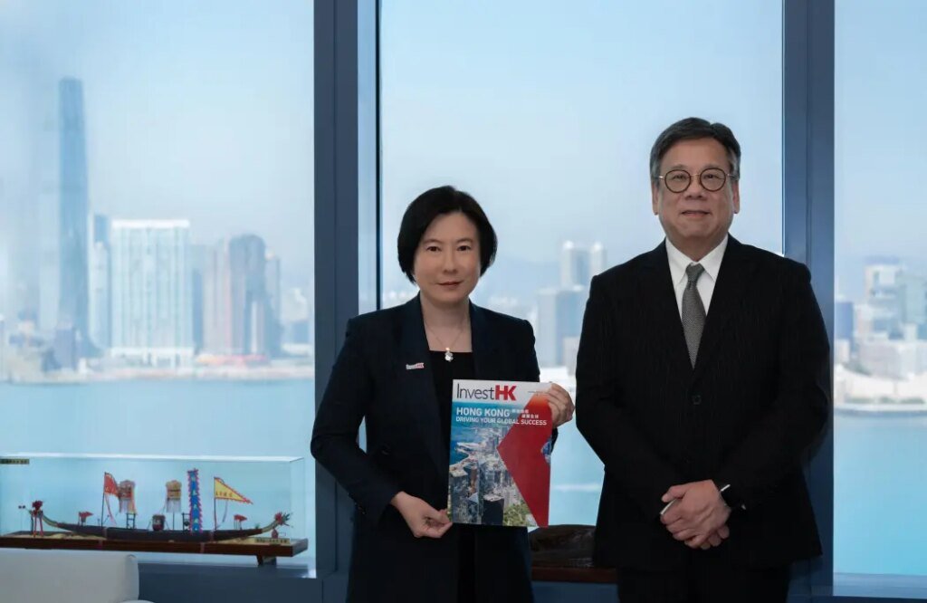Director-General of Investment Promotion at InvestHK, Alpha Lau (left), and Secretary for Commerce and Economic Development Algernon Yau (right). Photo: InvestHK.