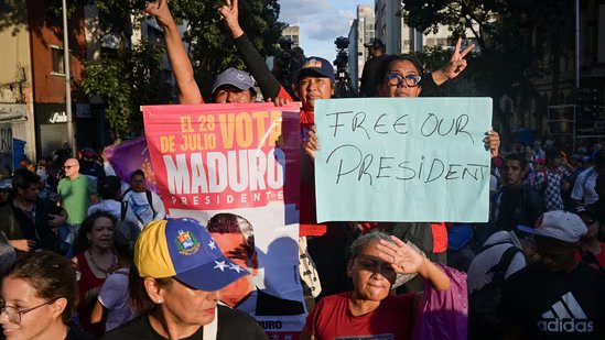 Members of the militia group known as "Colectivos" take part in a march calling for the release of Venezuela's President Nicolas Maduro.(REUTERS)