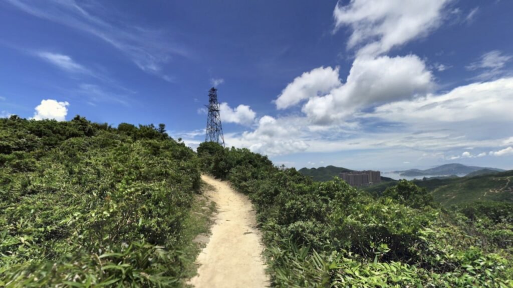 Man dies after collapsing while hiking on Hong Kong Island