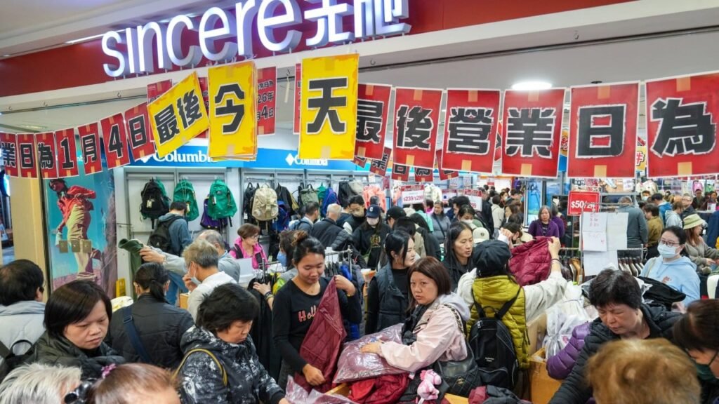 Hongkongers flock to say goodbye as landmark Sha Shui Po department store closes