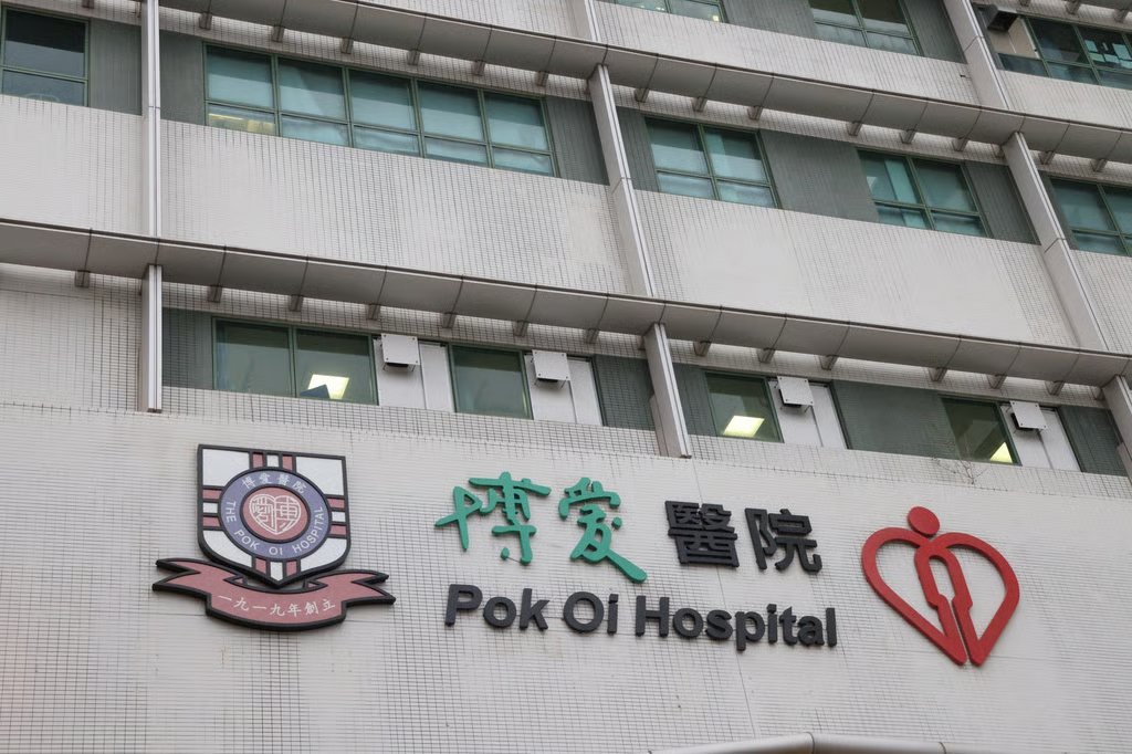 The female passenger of the taxi was taken to Pok Oi Hospital in Yuen Long, where she was certified dead. Photo: Jelly Tse