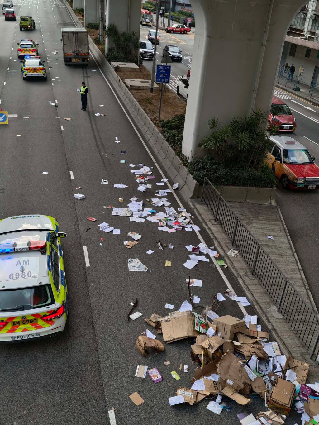 The scene of the accident on Kwun Tong Road on Monday. Photo: Facebook