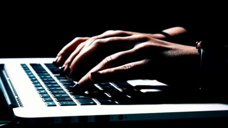 CIA makes new push to recruit spies from Chinese military