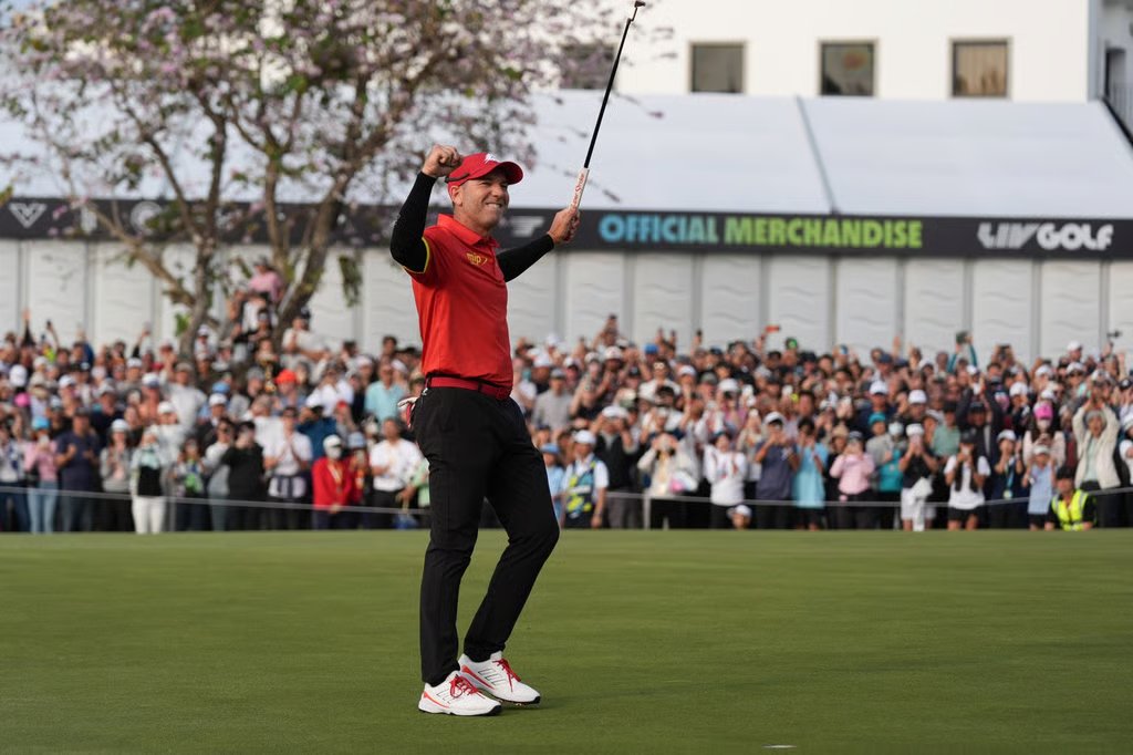 Fireballs GC captain Sergio Garcia celebrates winning last year’s LIV Golf Hong Kong. Photo: Eugene Lee