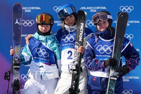 China’s Li Fanghui, gold medallist China’s Eileen Gu and bronze medallist Britain’s Zoe Atkin pose after the women’s freestyle skiing half-pipe final.