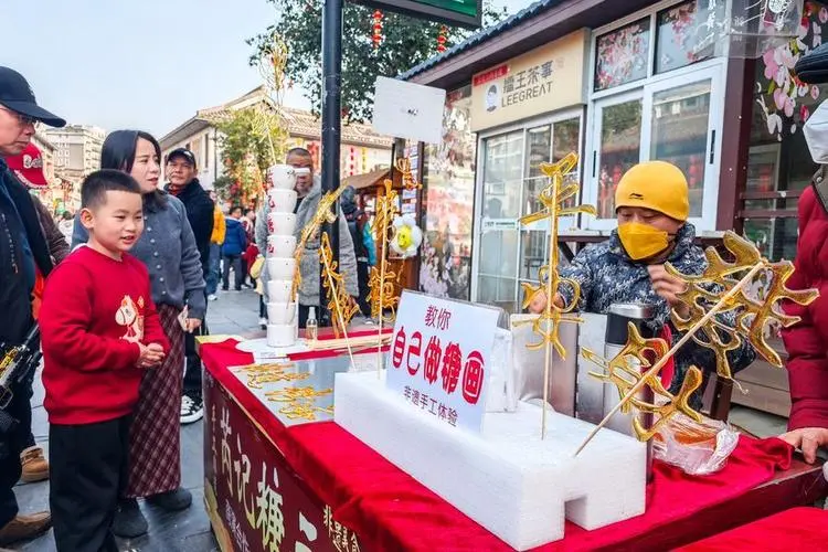 China's Consumer Spending Reports Steady Growth in Spring Festival Holiday