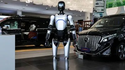 A humanoid robot at a car dealership in Shanghai. (File photo.)