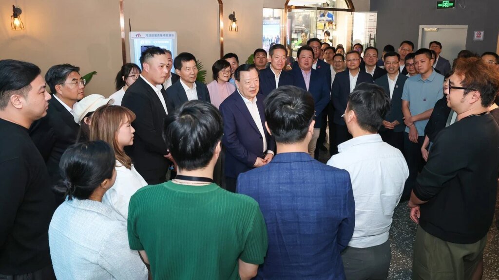 Beijing official visits Greater Bay Area cities to explore integrating Hong Kong