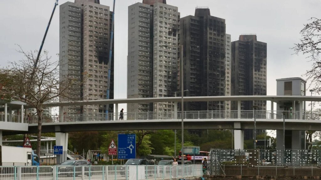 Hong Kong defends 3-hour limit for Wang Fuk Court residents to collect belongings