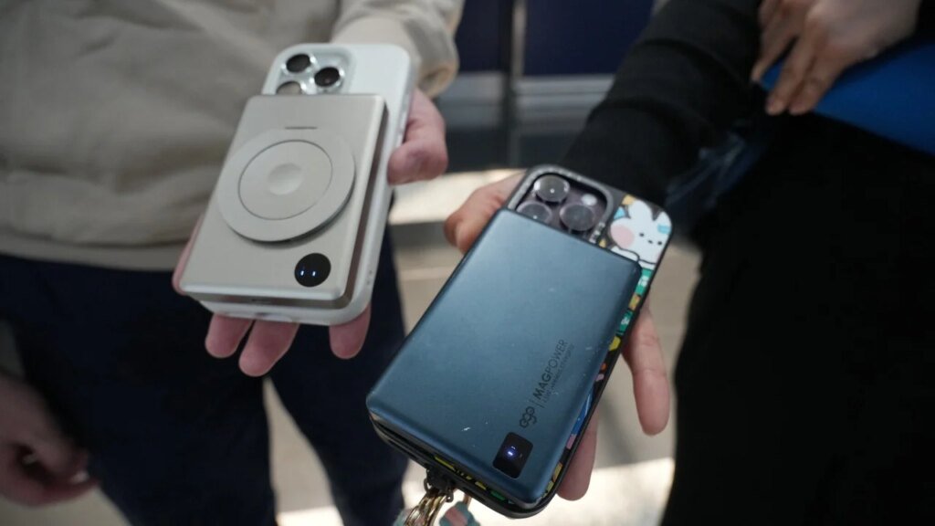 Hong Kong airport caps power banks to 2 per passenger in line with global rule