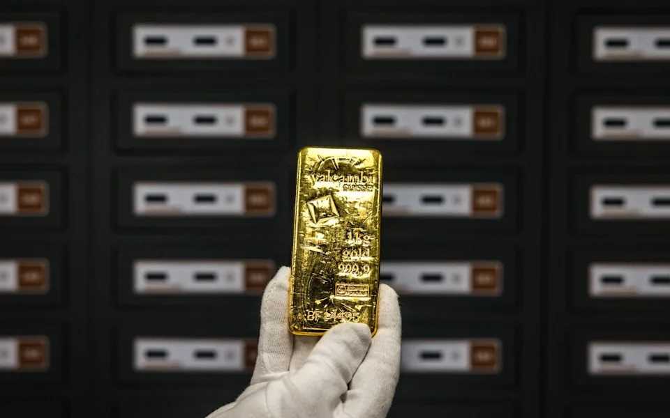 A one kilogram gold bar