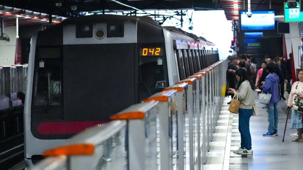 Glitches possible as new signalling system starts on Tsuen Wan line: MTR Corp