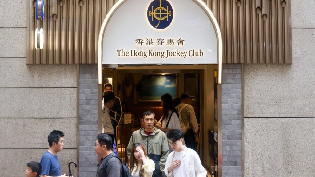 Punters hoping for happy Easter by winning HK$80 million Mark Six snowball draw