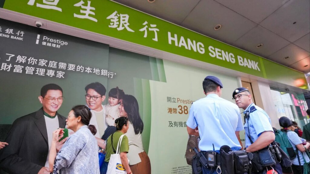 Hong Kong police arrest man after attempted armed bank robbery in Causeway Bay