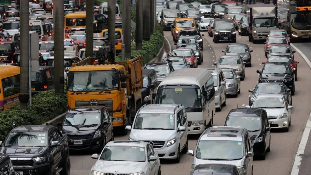 Calls for 20,500 ride-hailing permits to keep 15,000 cars on Hong Kong roads daily