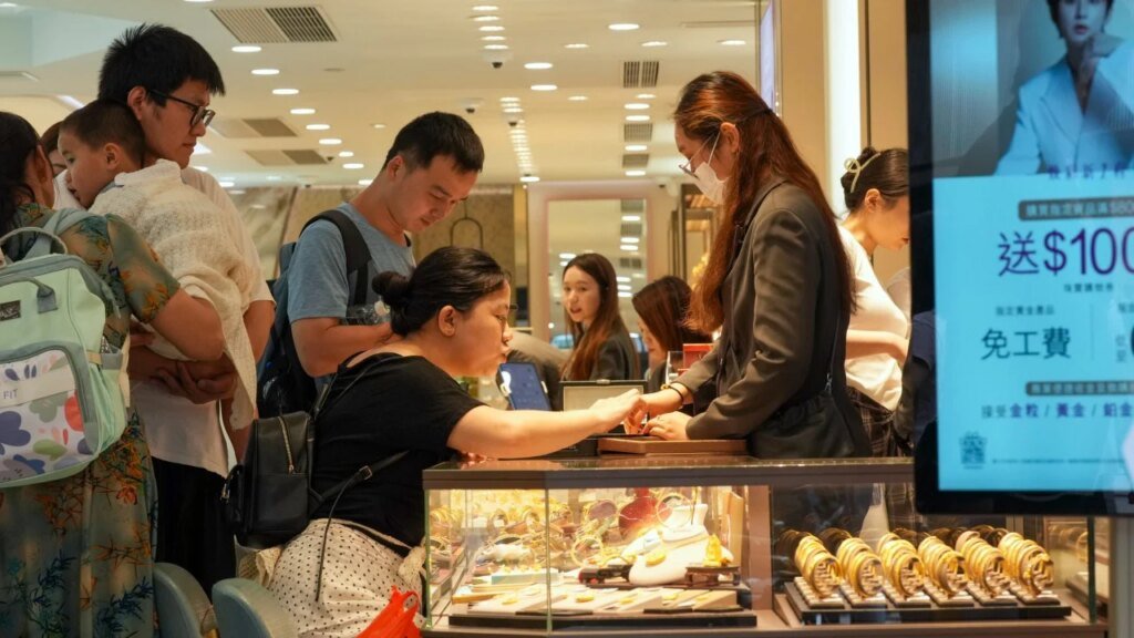 Hong Kong draws over 1 million mainland ‘golden week’ visitors but spending lags