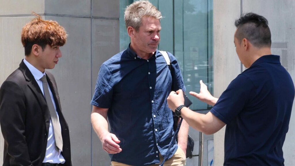 Australian lawyer fined for fleeing Hong Kong restaurant, massage parlour without paying