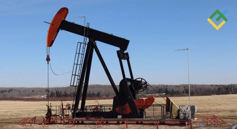 Technical Analysis of US Crude, XAUUSD, and EURUSD for Today (May 13, 2026)